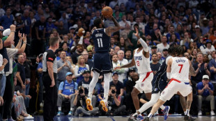 NBA: Dallas qualifi&eacute;, Orlando toujours en vie
