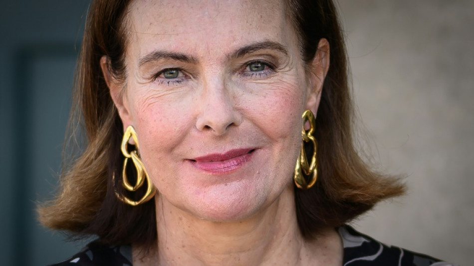 Carole Bouquet d&eacute;fend G&eacute;rard Depardieu, son ex-compagnon: "J'ai peur pour lui"