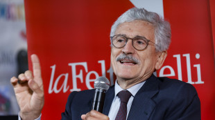D'Alema, 'Trattato con Israele si basa su rispetto diritti umani, Netanyahu non lo fa'