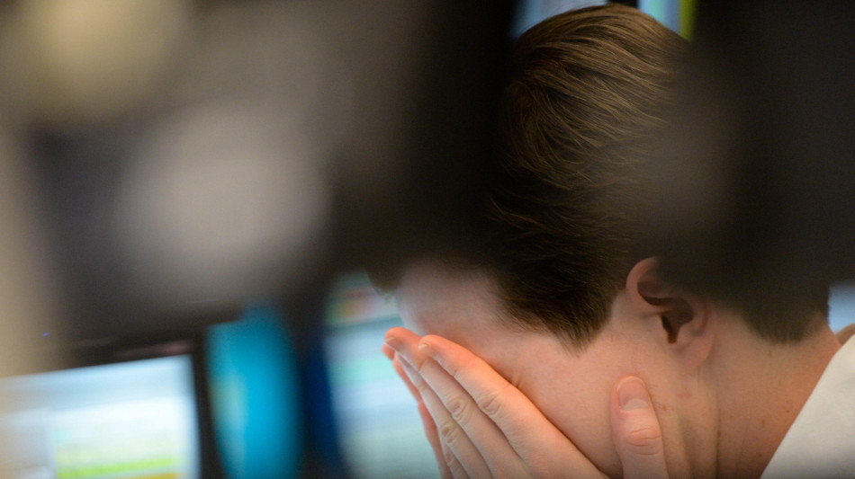 Borsa: Europa perde oltre il 4%, Wall Street verso l'Orso