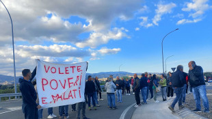 Protesta sul caro carburanti in Calabria si allarga ai pescatori