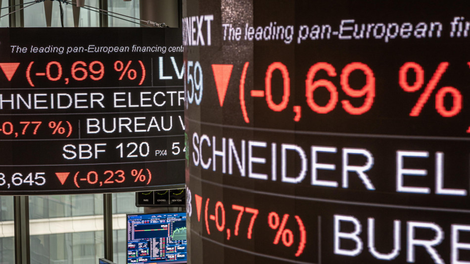 Borsa: l'Europa cala a met&agrave; seduta, Milano cede lo 0,3%