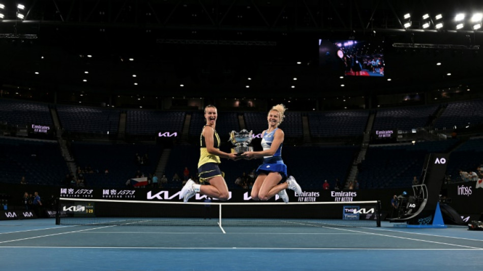 Las checas Krejcikova y Siniakova conservan su t&iacute;tulo de dobles en Australia