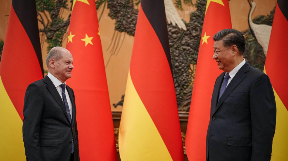 Media, Cina e Ue pi&ugrave; vicini a soluzione sui dazi alle e-car