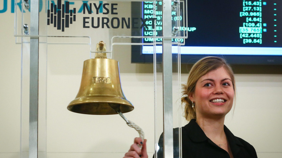 Borsa: Europa indecisa, Francoforte -0,99%