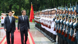 Macron defiende un orden mundial "basado en el derecho" en una visita a Vietnam marcada por la guerra comercial