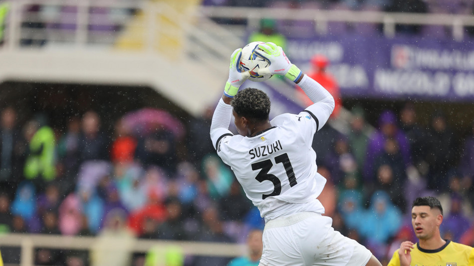 Calcio: Parma 'Suzuki operato, star&agrave; fuori 3-4 mesi'