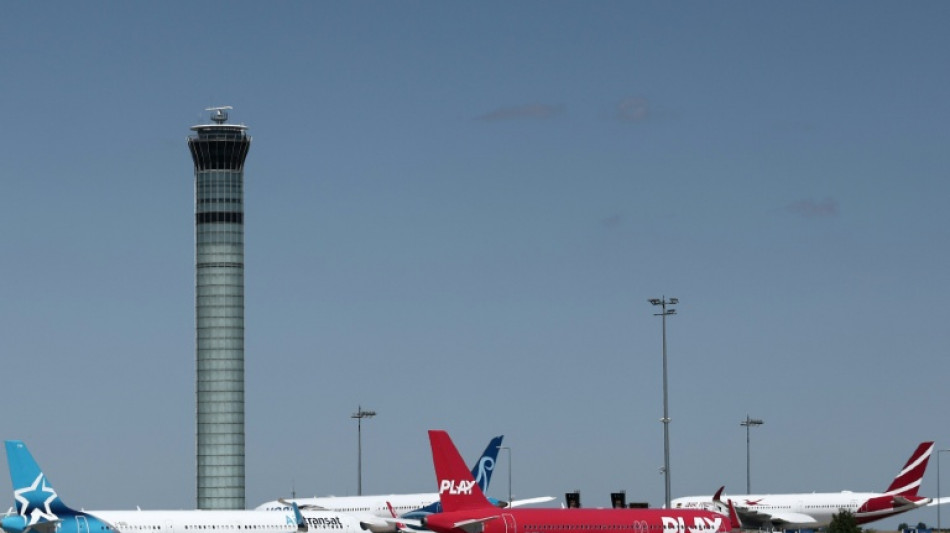 Un millar de vuelos anulados en Francia en el segundo día de huelga de controladores aéreos