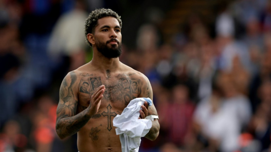 Juventus anuncia contratação de Douglas Luiz do Aston Villa