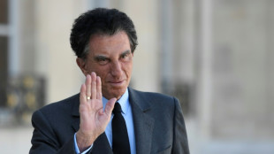 Jack Lang "propose" sa d&eacute;mission de l'Institut du monde arabe, Barrot "prend acte"