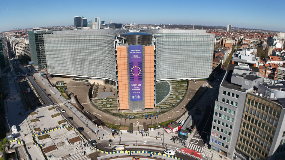 Fonti Ue, 'scontro al summit sul prestito a Kiev, fumata nera'