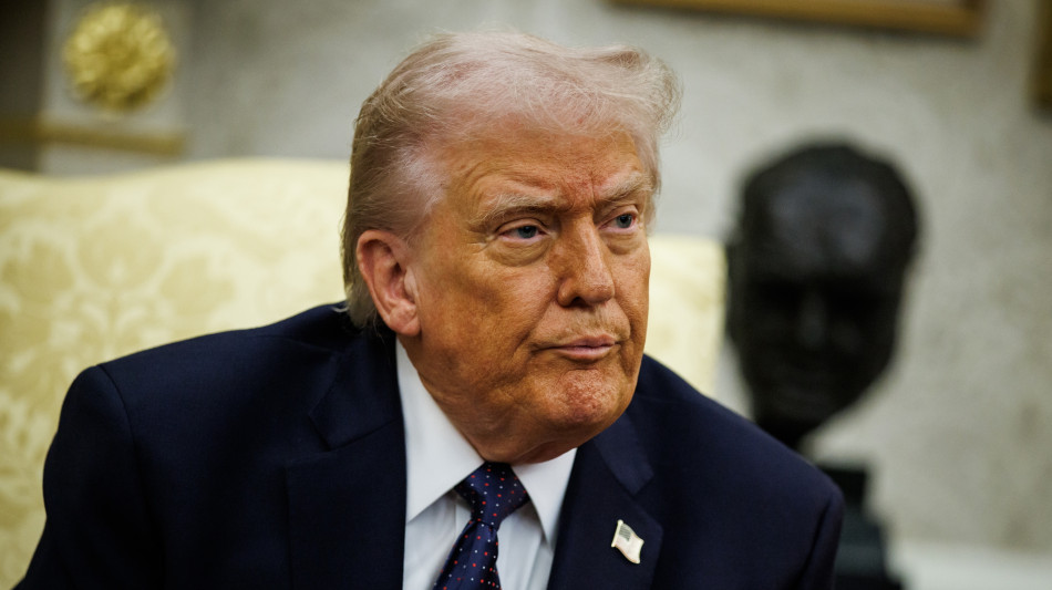 Trump, se necessario Usa scorteranno petroliere nello stretto di Hormuz