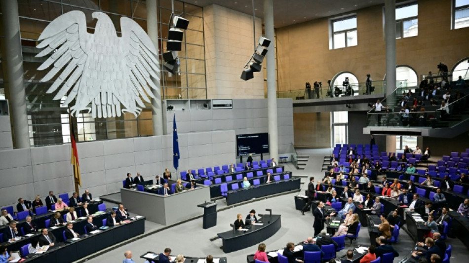 Bundestag billigt wegen Neuwahlen verzögerten Haushalt 2025