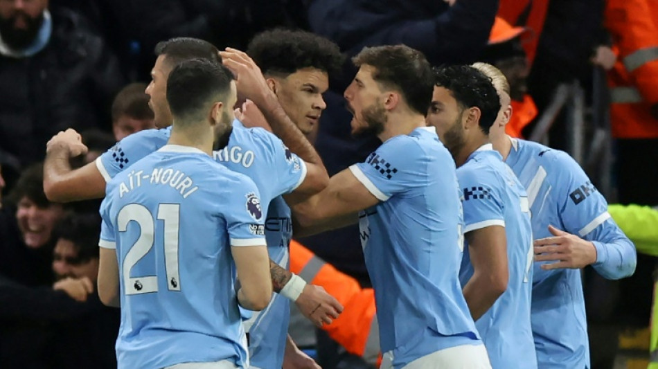 City vence Newcastle e coloca press&atilde;o no l&iacute;der Arsenal